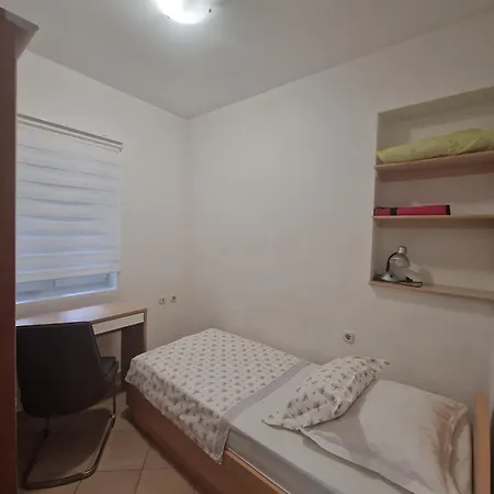 Διαμέρισμα Saric *