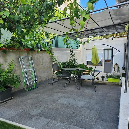 Saric Διαμέρισμα *